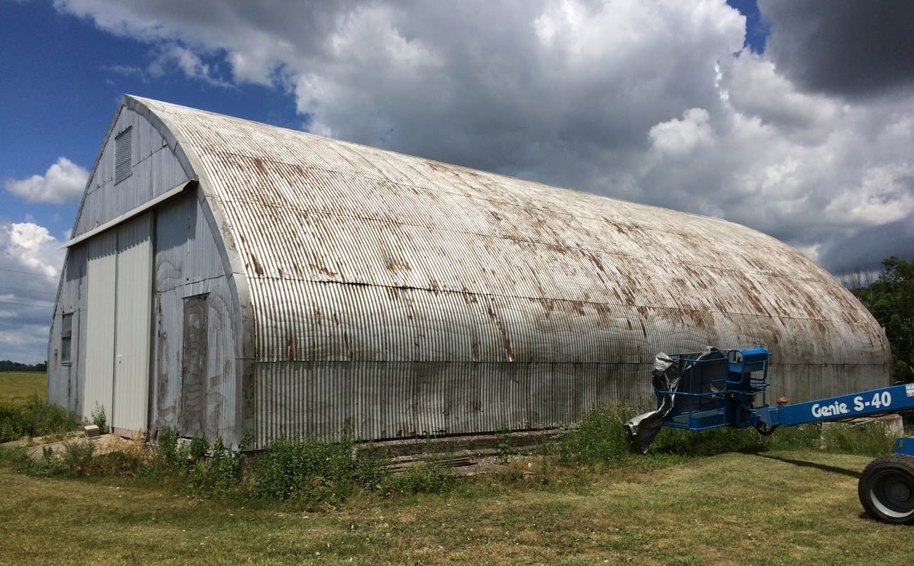 Quonset Hut Before Restoration with Del-Val 305 SBS Modified Aluminum Roof Coating